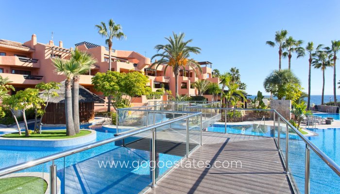 Apartamento - Te koop - Estepona - Nueva Milla De Oro