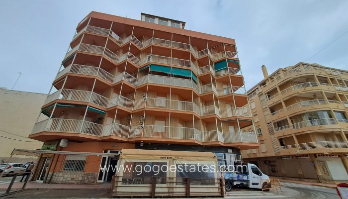 Apartment / Flat - Resale - La Mata - La Mata