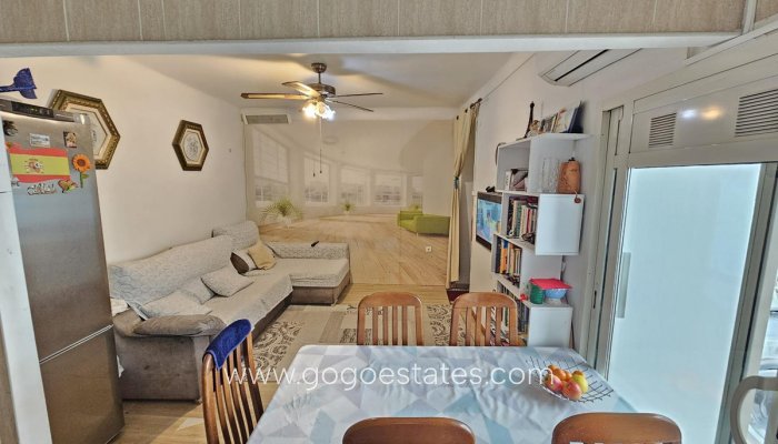 Appartement - Appartement op de middelste verdieping - Te koop - Alicante - Alicante Centro