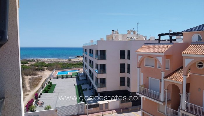 Appartement - Appartement op de middelste verdieping - Te koop - Torrevieja - La Mata