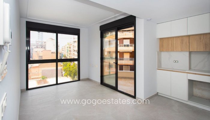 Appartement - Appartement op de middelste verdieping - Te koop - Torrevieja - Playa del Cura