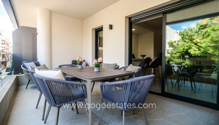 Appartement - Appartement op de middelste verdieping - Te koop - Torrevieja - Playa del Cura