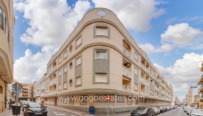 Appartement - Appartement op de middelste verdieping - Te koop - Torrevieja - Torrevieja Centro