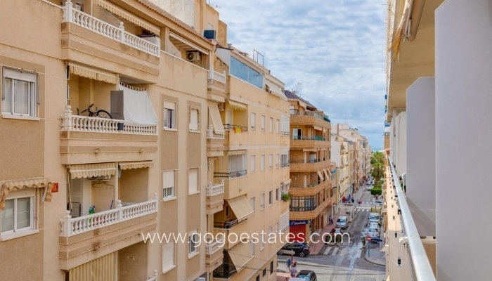 Appartement - Appartement op de middelste verdieping - Te koop - Torrevieja - Torrevieja Centro