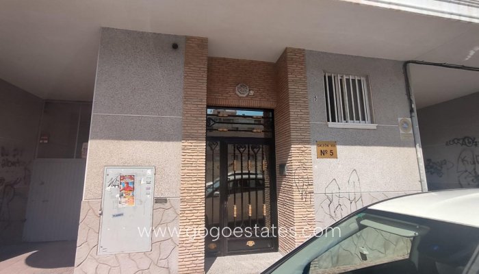 Appartement - Appartement op de middelste verdieping - Te koop - Torrevieja - Torrevieja Centro