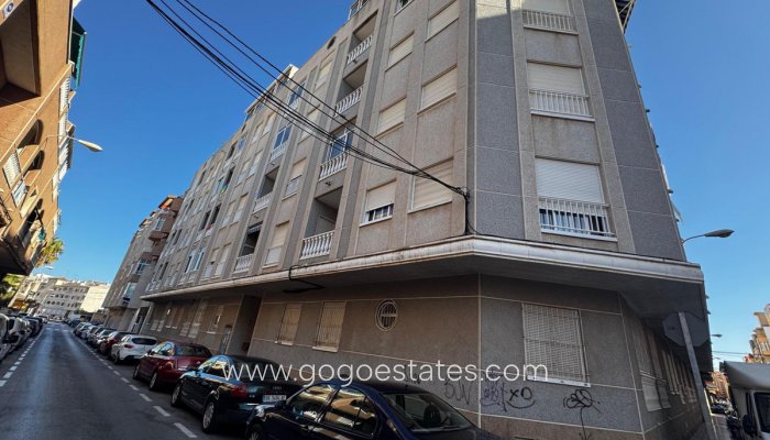 Appartement - Appartement op de middelste verdieping - Te koop - Torrevieja - Torrevieja Centro