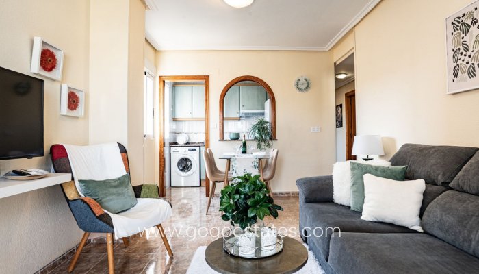 Appartement - Appartement op de middelste verdieping - Te koop - Torrevieja - Torrevieja Centro