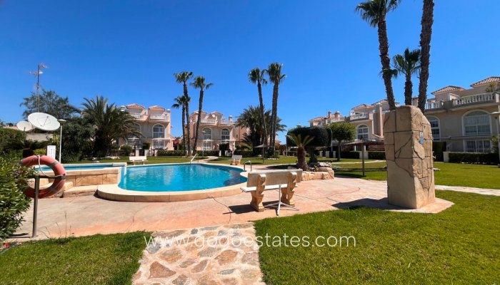 Casa - Casa adosada - Venta - Urbanización El Raso - Urbanización El Raso