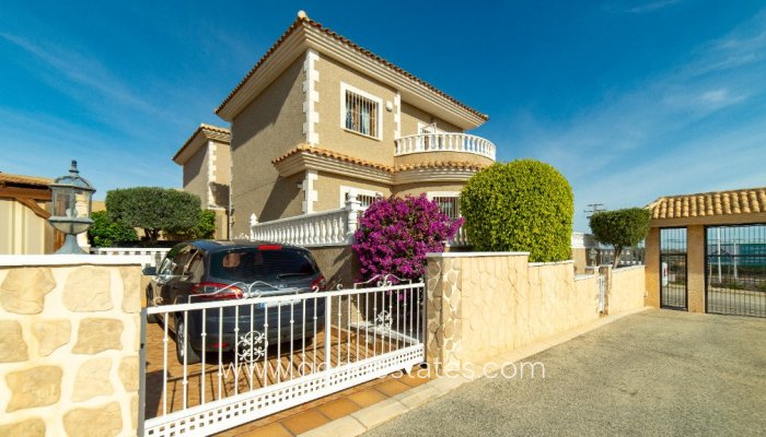 Casa - Chalet Independiente - Venta - Orihuela - Los Altos