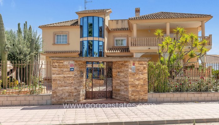 Casa - Chalet Independiente - Venta - Orihuela - Orihuela Centro
