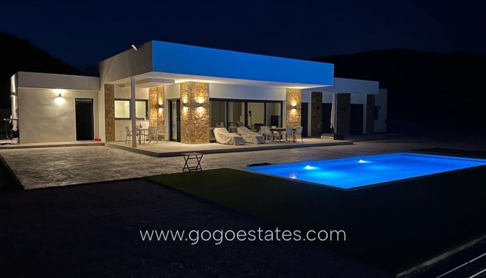 Casa - Chalet Independiente - Venta - Pinoso - Pinoso Centro