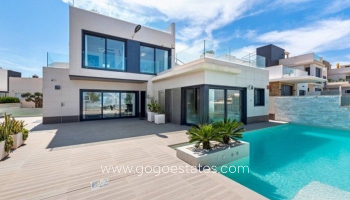 Casa - Chalet Independiente - Venta - San Miguel De Salinas - San Miguel de Salinas Centro