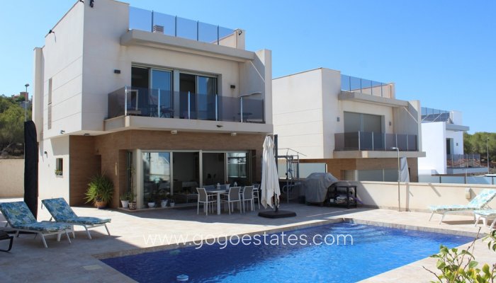 Casa - Chalet Independiente - Venta - San Miguel De Salinas - San Miguel de Salinas Centro