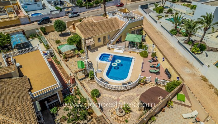 Casa - Chalet Independiente - Venta - Torrevieja - LA SIESTA