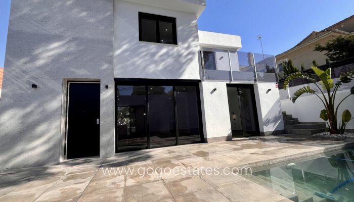 Casa - Chalet Independiente - Venta - Torrevieja - Torrevieja Centro