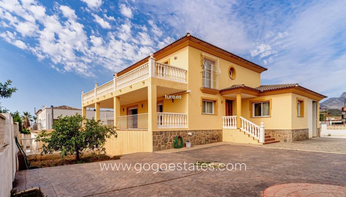 Haus - Freistehende Villa - Wiederverkauf - La Nucía - La Nucia Centro