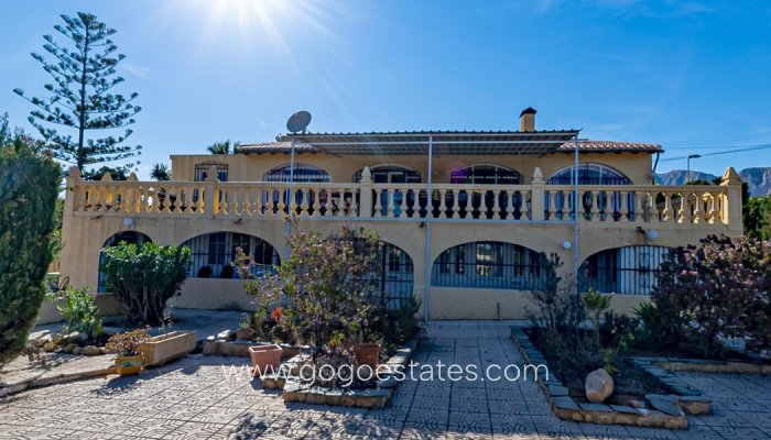 Haus - Freistehende Villa - Wiederverkauf - La Nucía - La Nucia Centro