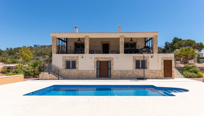 Haus - Freistehende Villa - Wiederverkauf - La Romana - La Romana Centro