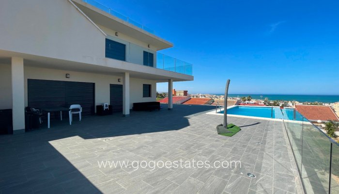 Haus - Freistehende Villa - Wiederverkauf - Torrevieja - La Mata