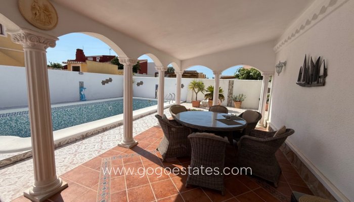 Haus - Freistehende Villa - Wiederverkauf - Torrevieja - Torrevieja Centro