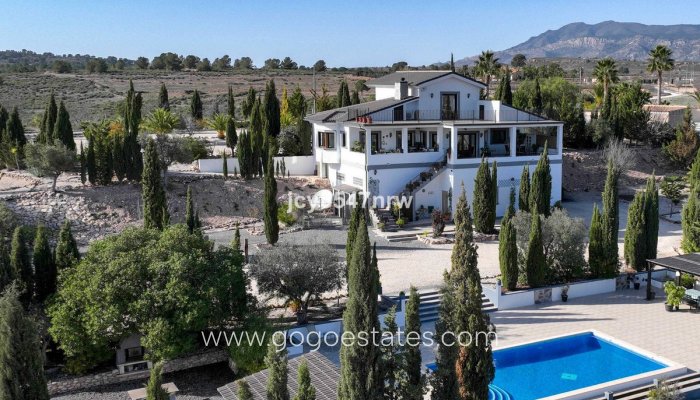 House - Detached Villa - Resale - Pinoso - Pinoso Centro