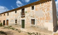 House - Finca - Cortijo - Resale - Yecla - RSO-45364