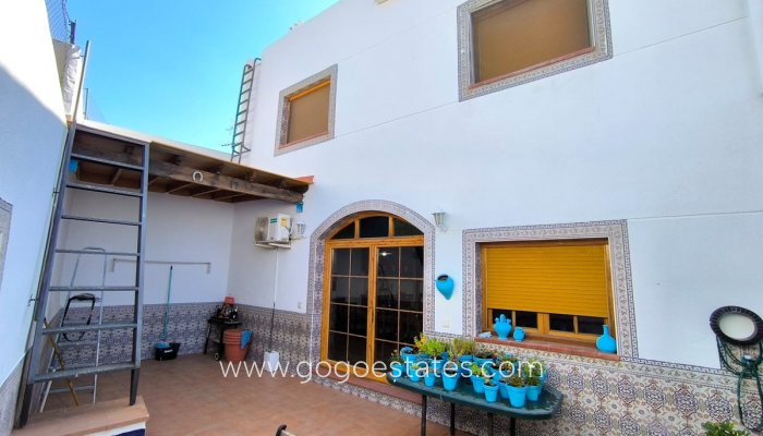 House - Townhouse - Resale - Sax - Sax Centro