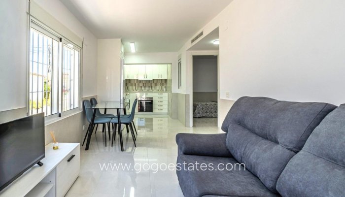 Huis - Bungalow - Te koop - Torrevieja - Torrevieja Centro