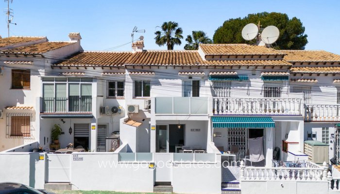 Huis - Halfvrijstaande woning - Te koop - Torrevieja - Lago jardin