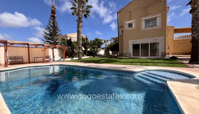 Huis - Vrijstaande Villa - Te koop - Orihuela - La Zenia