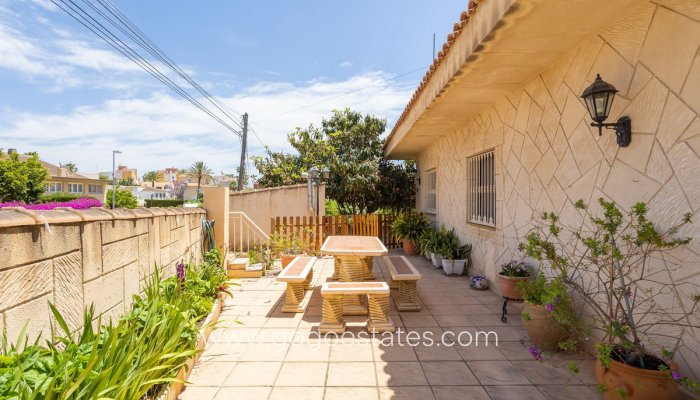 Huis - Vrijstaande Villa - Te koop - Orihuela - Los Altos