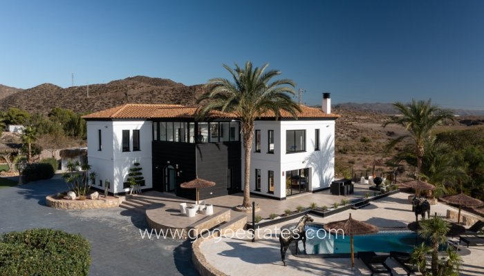 Huis - Vrijstaande Villa - Te koop - San Juan de los Terreros - San Juan de los Terreros centro