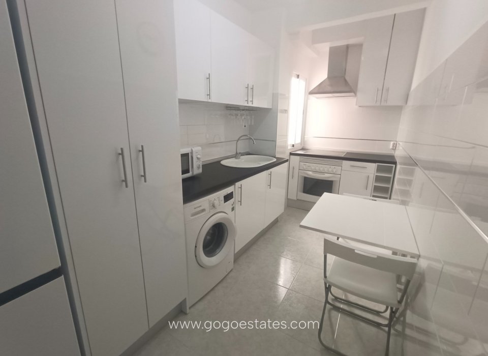 Lange termijn verhuur - Appartement - Aguilas - Centro