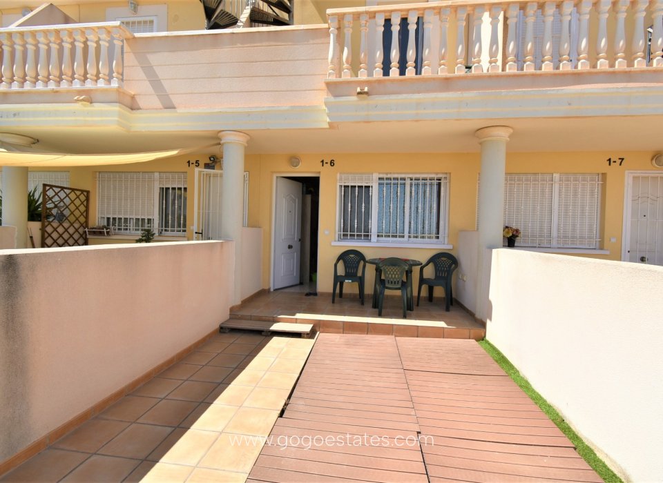 Location longue durée - Villa - Orihuela