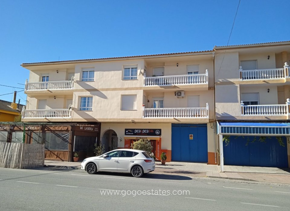 Resale - Apartamento - Cuevas del Campo - Andalucia