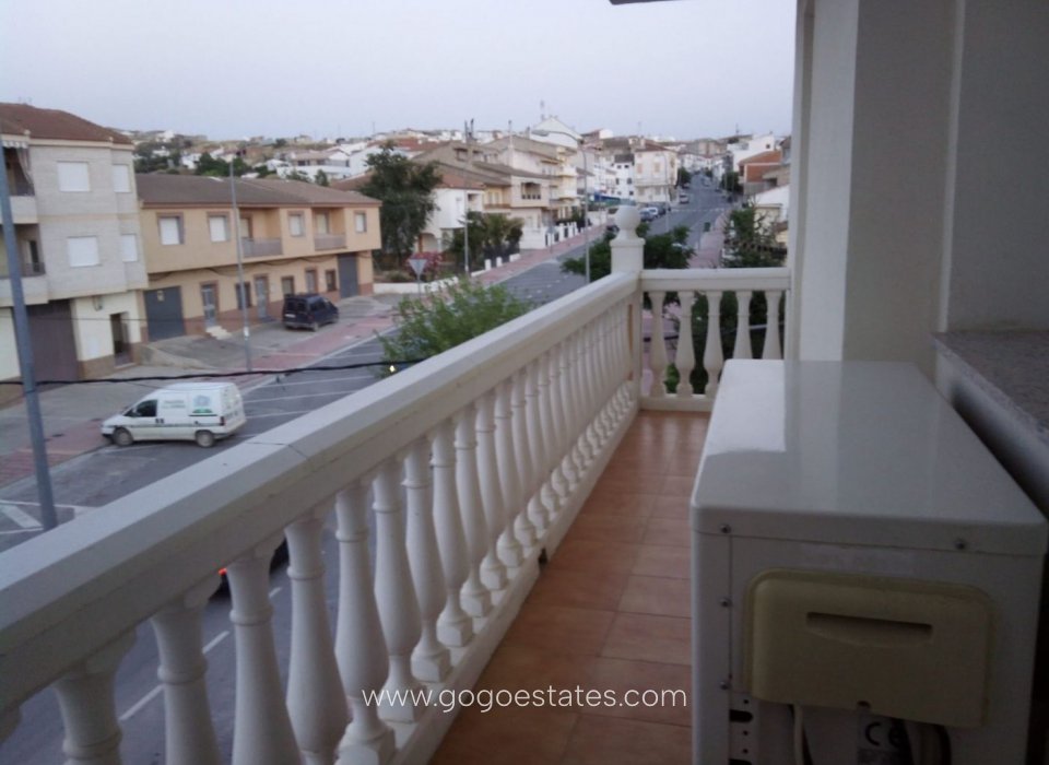 Resale - Apartamento - Cuevas del Campo - Granada