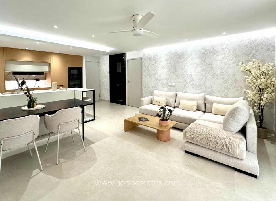 Resale - Apartamento - Málaga - Marbella Centro