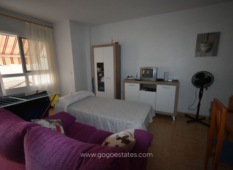 Resale - Apartment / Flat - Aguilas - Centro
