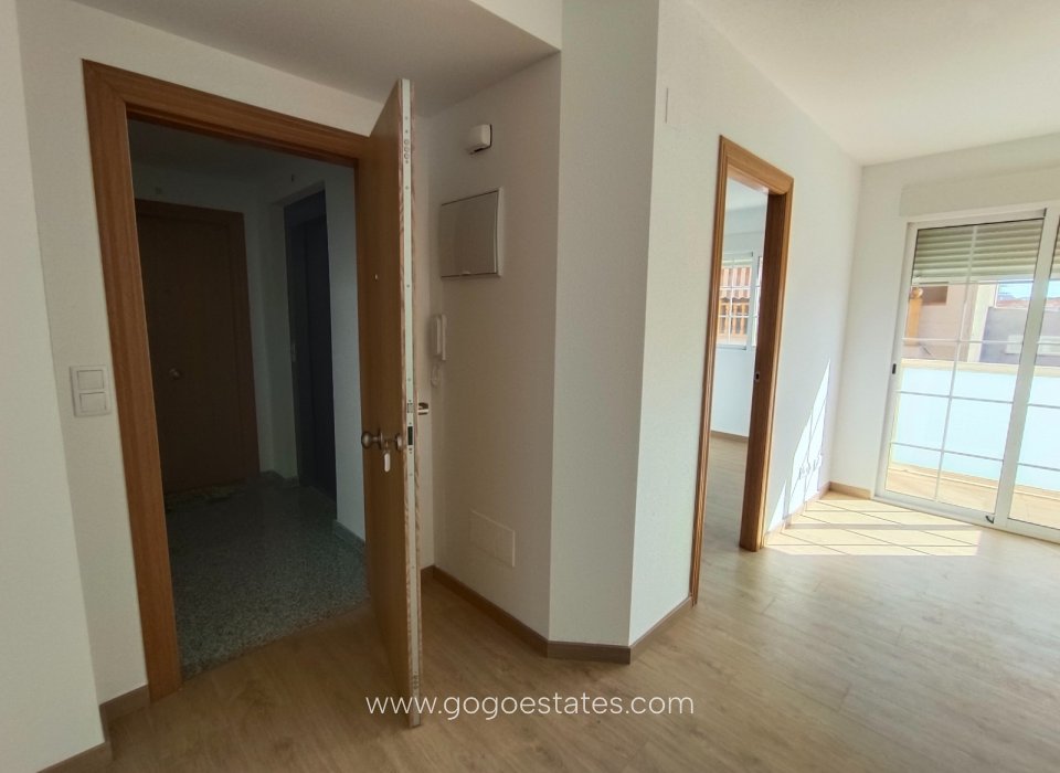 Resale - Apartment / Flat - Aguilas - La Estación