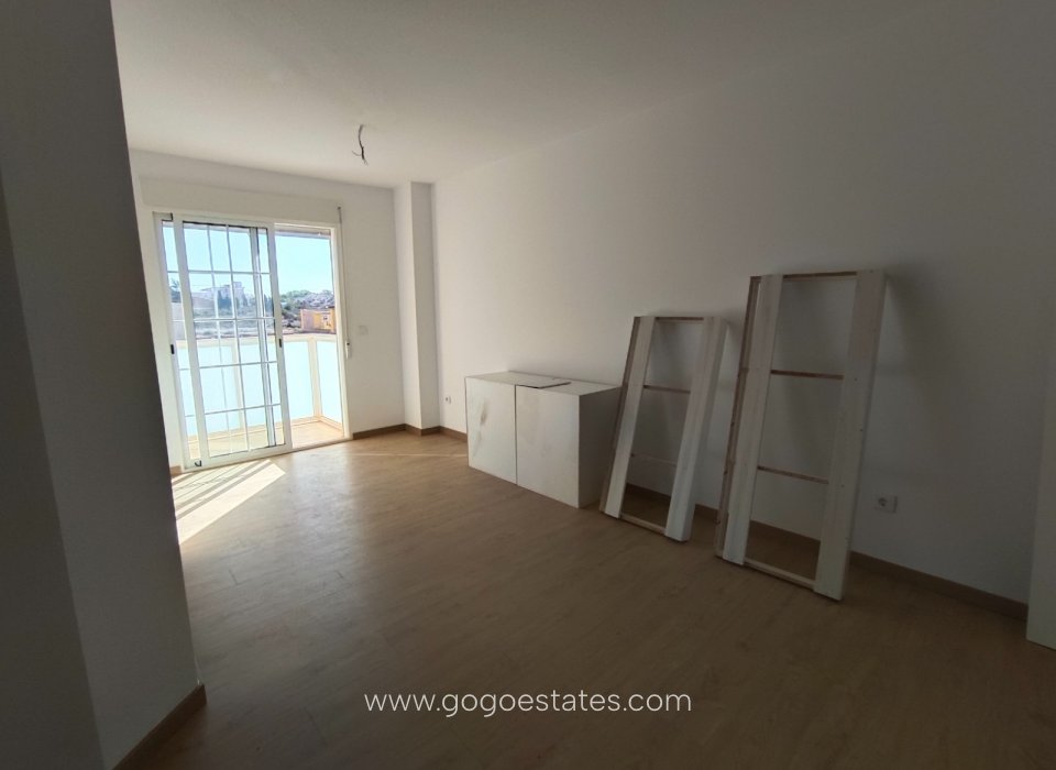 Resale - Apartment / Flat - Aguilas - La Estación