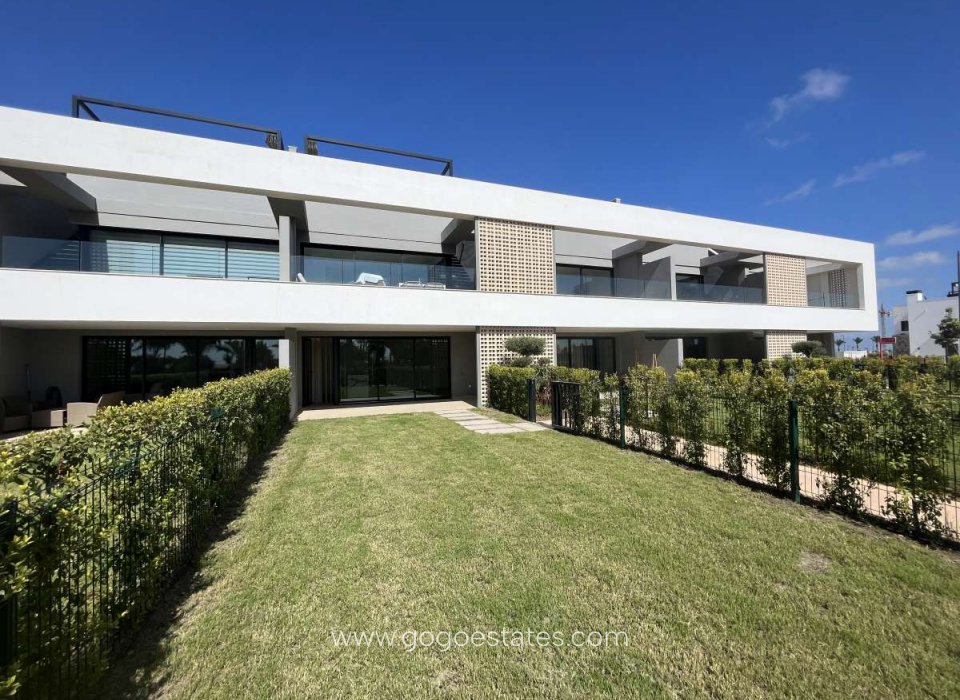 Resale - Apartment / Flat - Torre - Pacheco - Santa Rosalia