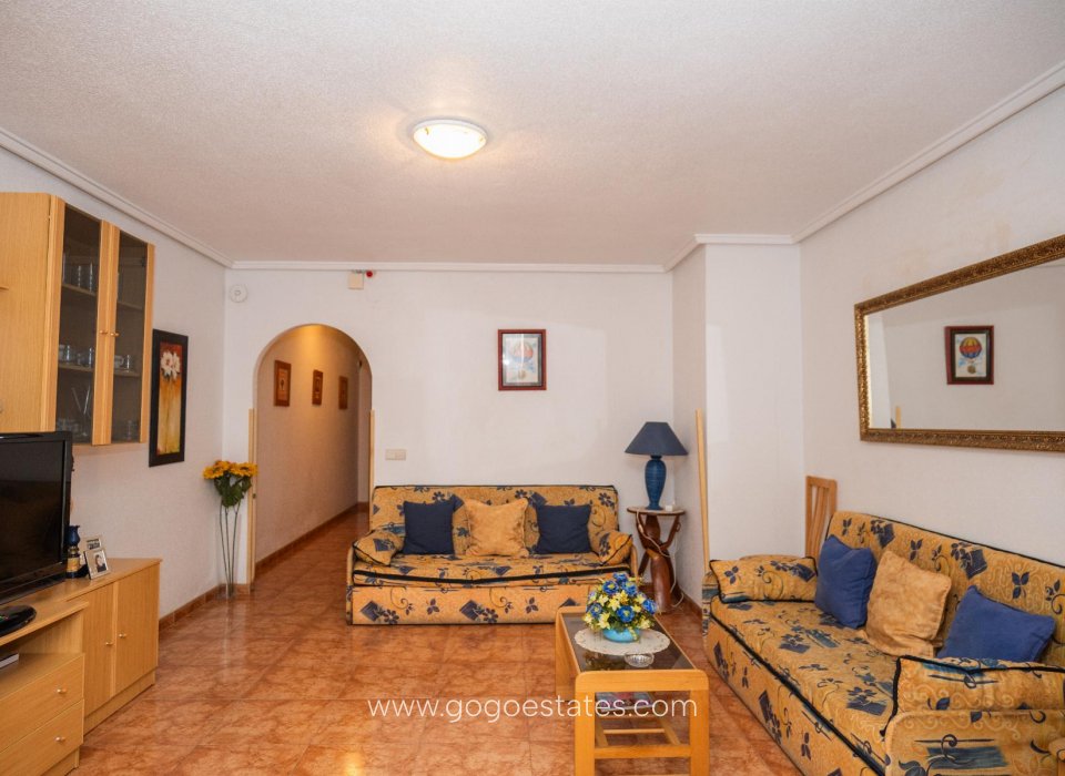 Resale - Apartment / Flat - Torrevieja - Centro