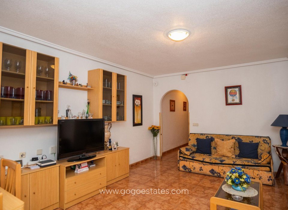 Resale - Apartment / Flat - Torrevieja - Centro