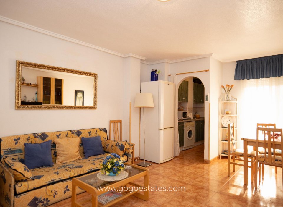 Resale - Apartment / Flat - Torrevieja - Centro