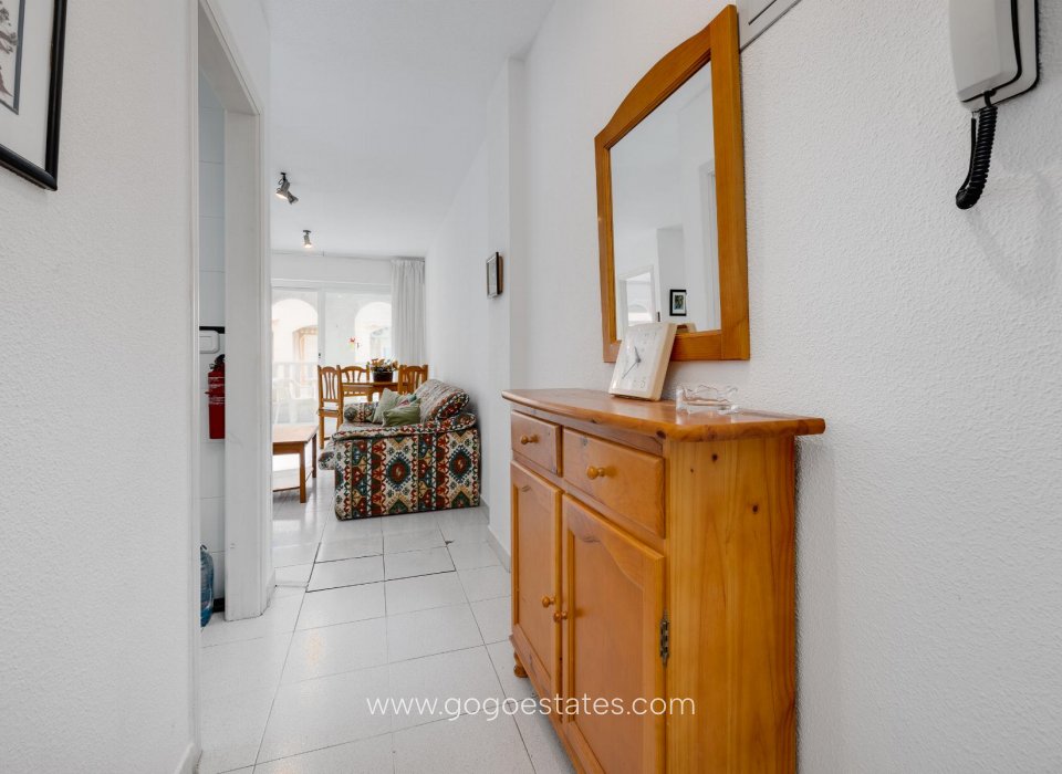 Resale - Apartment / Flat - Torrevieja - playa de los naufragos