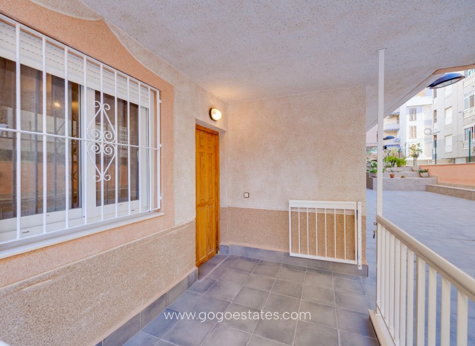 Resale - Apartment / Flat - Torrevieja - playa de los naufragos