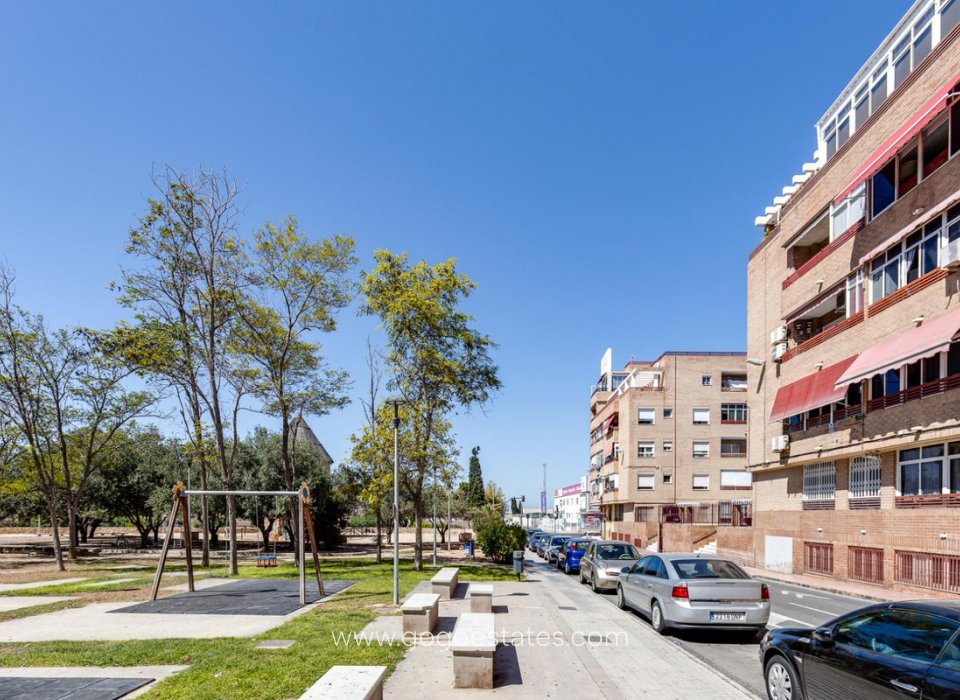 Resale - Apartment - Ground Floor Apartment - Torrevieja - Torrevieja Centro