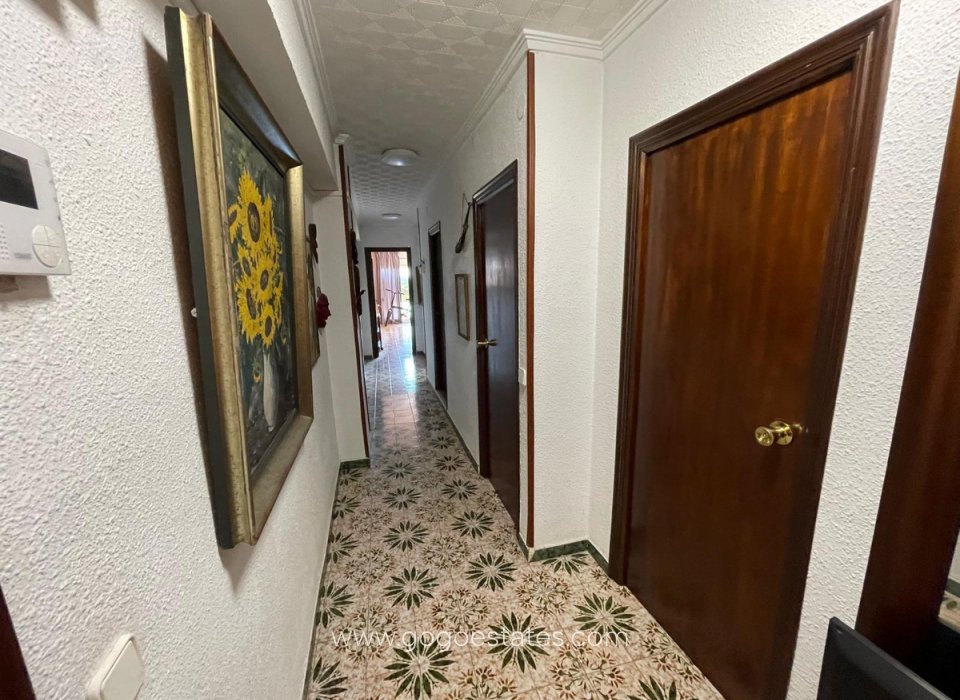 Resale - Apartment - Middle Floor Apartment - Alicante - Alicante Centro