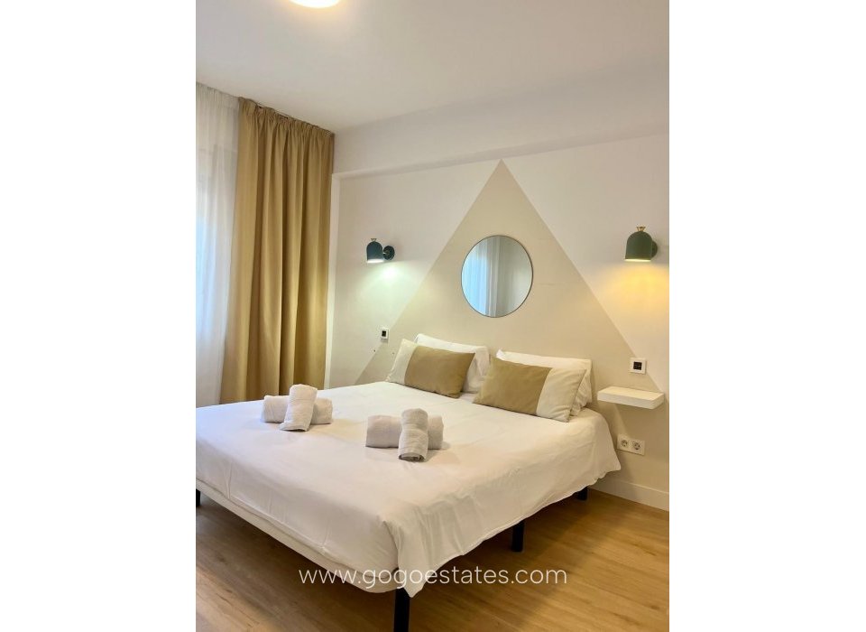 Resale - Apartment - Middle Floor Apartment - Alicante - Alicante Centro