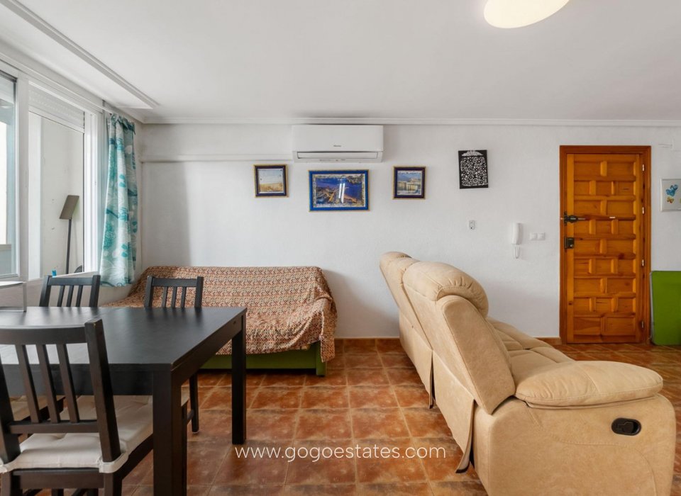 Resale - Apartment - Middle Floor Apartment - Torrevieja - La Mata